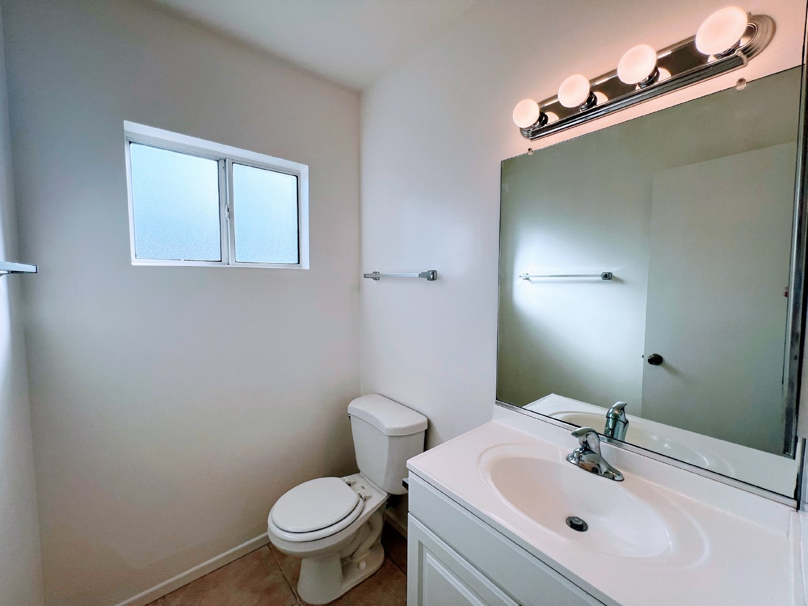 4 Bedroom Home, 2 Car Garage with Fenced Yard and Extra Parking property image