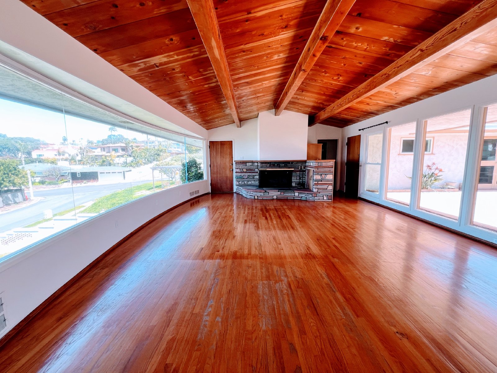 Ocean Views in the Sunset Cliffs area of OB - 3 Bed, 2 Bath, and a 2 Car Garage property image
