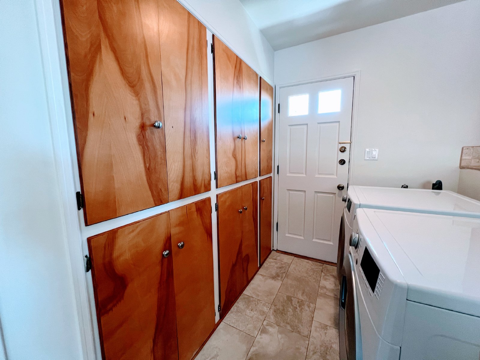 Ocean Views in the Sunset Cliffs area of OB - 3 Bed, 2 Bath, and a 2 Car Garage property image