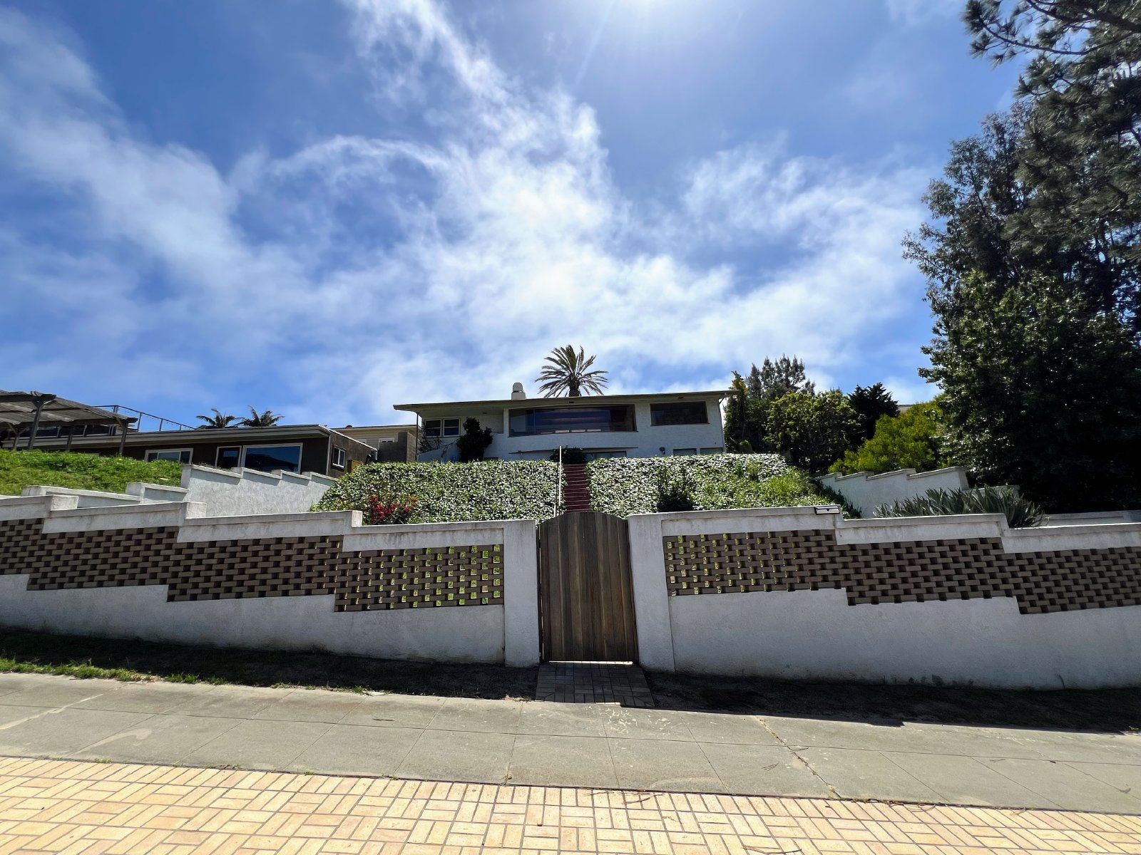 Ocean Views in the Sunset Cliffs area of OB - 3 Bed, 2 Bath, and a 2 Car Garage property image