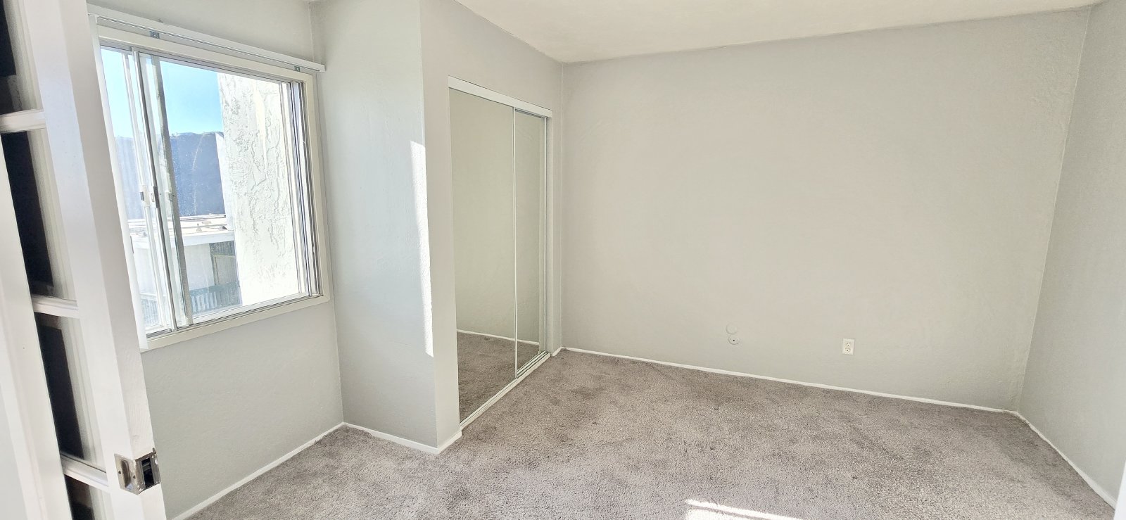 Charming 1-Bedroom Condo with Partial Bay Views & Summer Fireworks! property image