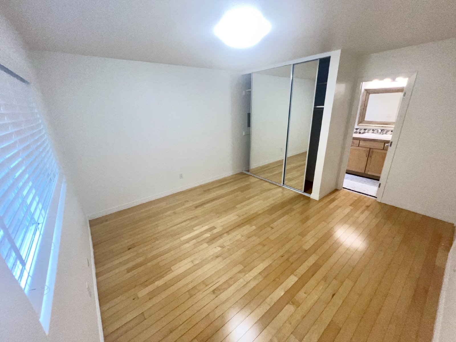 Beautiful 2 Bed / 2 Bath Condo in Prime Hillcrest Location – Near Balboa Park property image