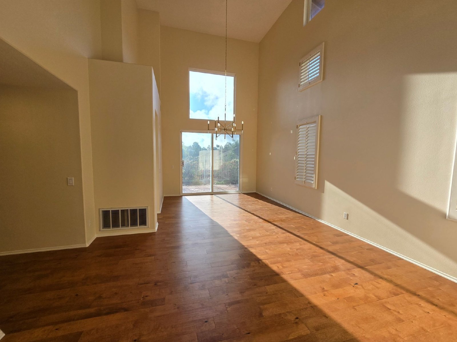 Incredible Home with Spectacular Views in La Jolla property image