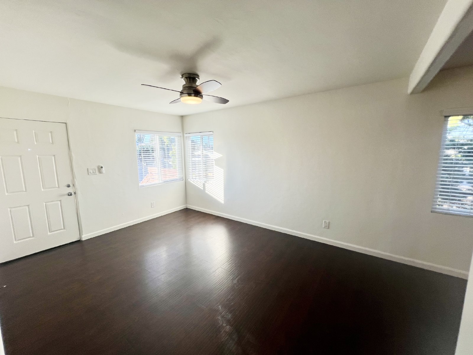 Gorgeous, upgraded 1 bedroom 1 bath with large private balcony, in prime location! Must see! property image