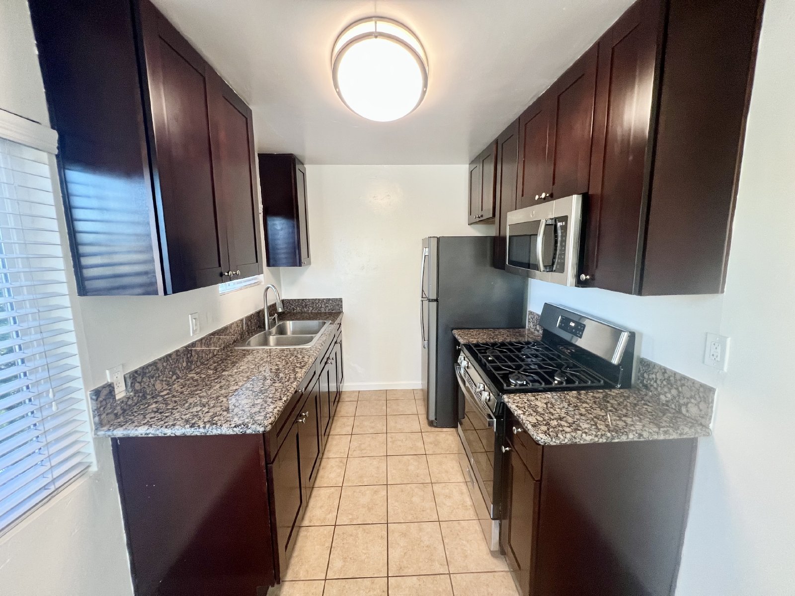 Gorgeous, upgraded 1 bedroom 1 bath with large private balcony, in prime location! Must see! property image