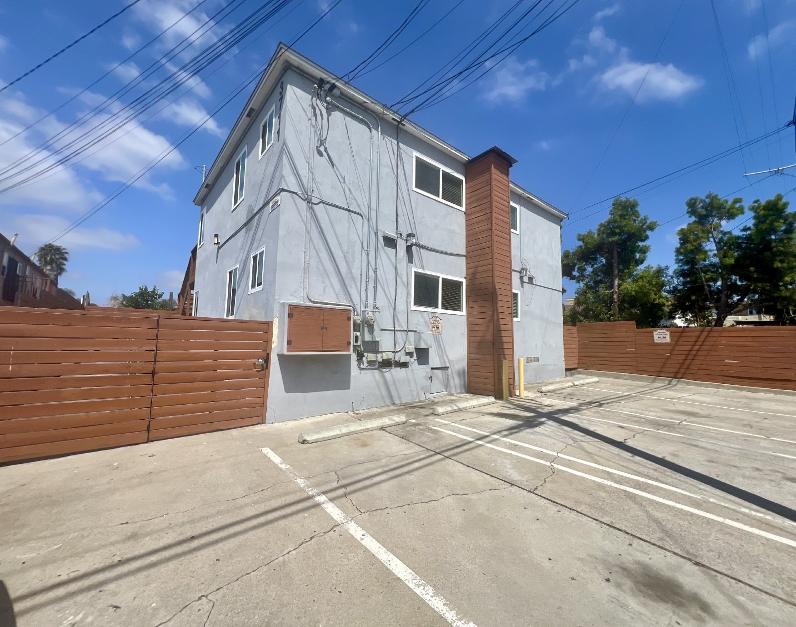 Gorgeous, upgraded 1 bedroom 1 bath with large private balcony, in prime location! Must see! property image