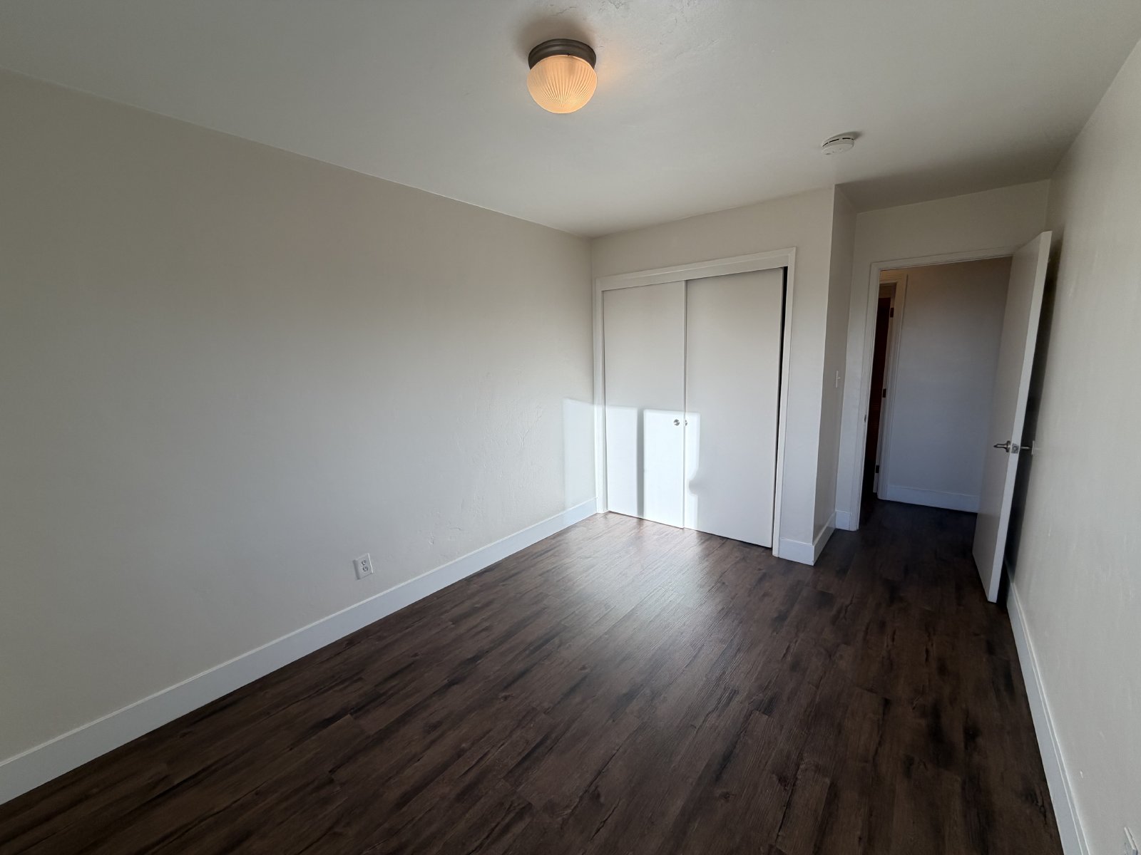 Charming 1 Bedroom in Banker's Hill with Bay Views! Only half a Mile from Waterfront Park! property image