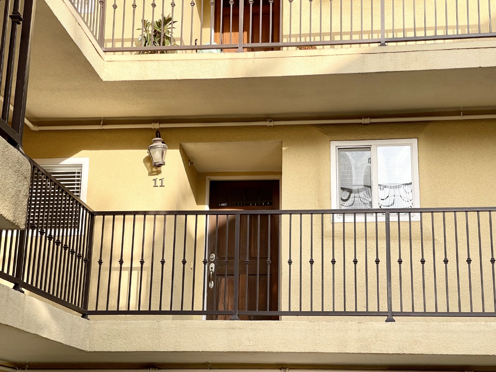 Beautiful 2BD/2BA Condo With Two Parking Spaces in PB property image