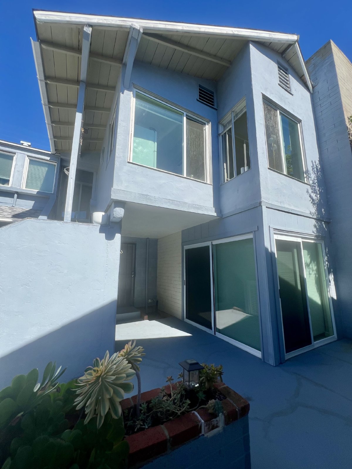 Charming 3-Bedroom Beachside Downstairs Apartment in Pacific Beach property image