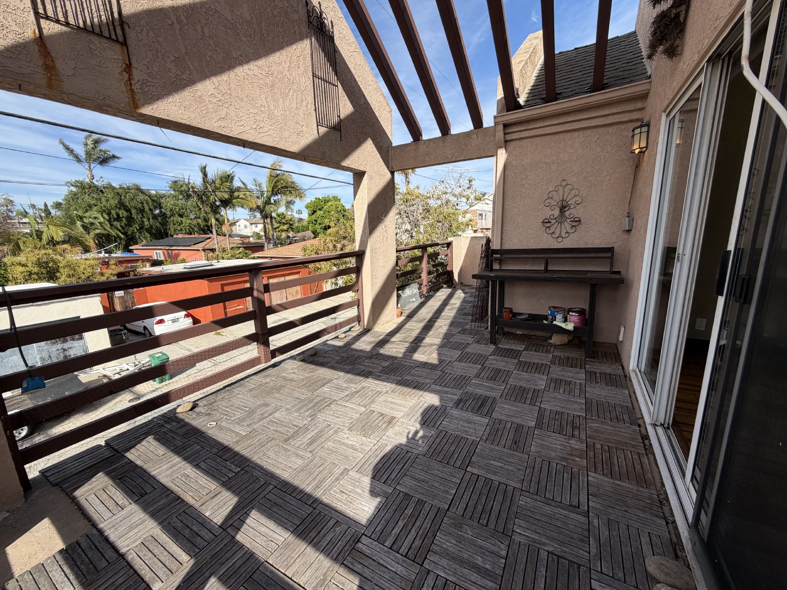 Spacious 3 Bedroom 2.5 Bath Townhouse Located in Pacific Beach! 3 Patios! property image
