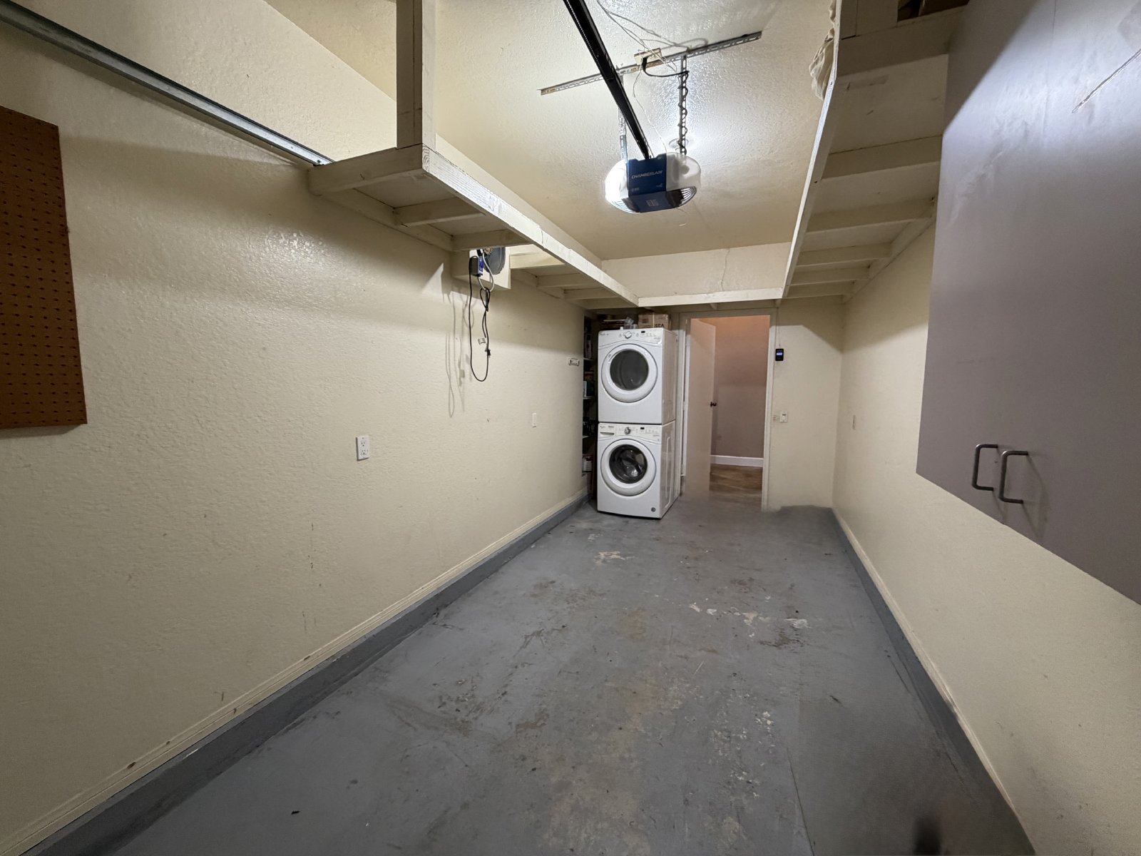 Spacious 3 Bedroom 2.5 Bath Townhouse Located in Pacific Beach! 3 Patios! property image