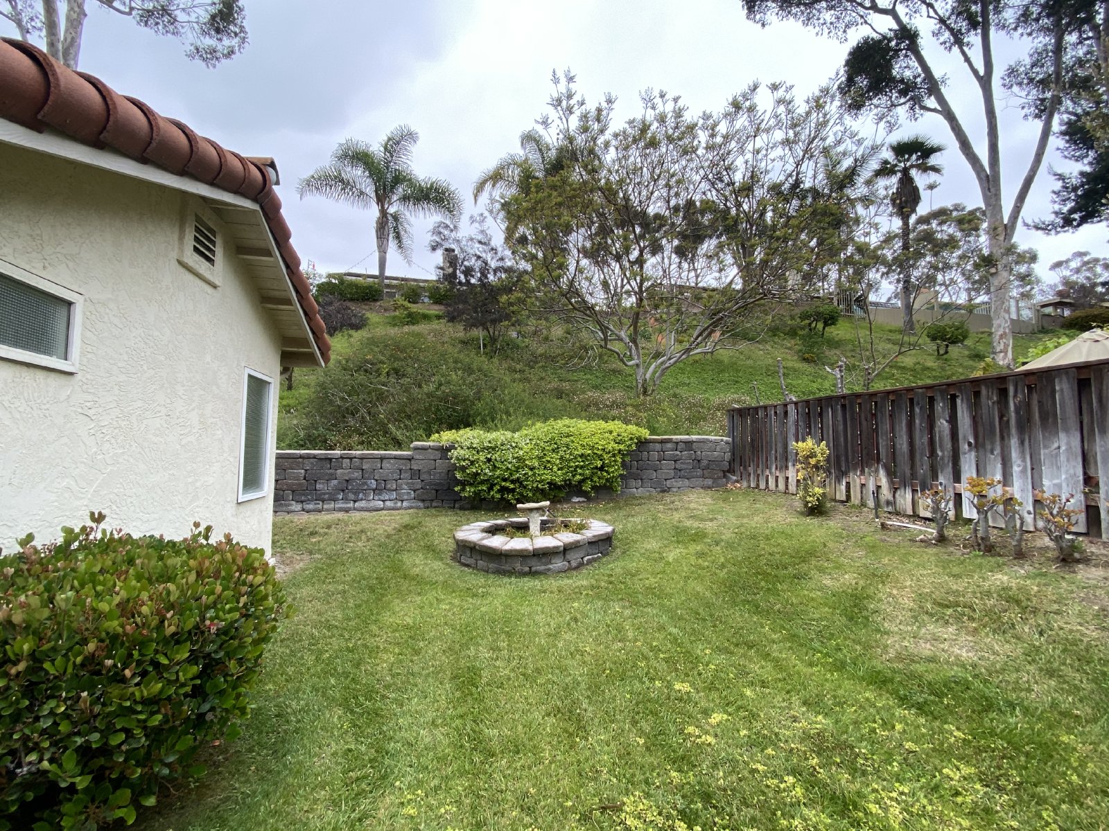 3BR 3BA home, located in beautiful Solana Beach! Spacious layout with lush landscape property image