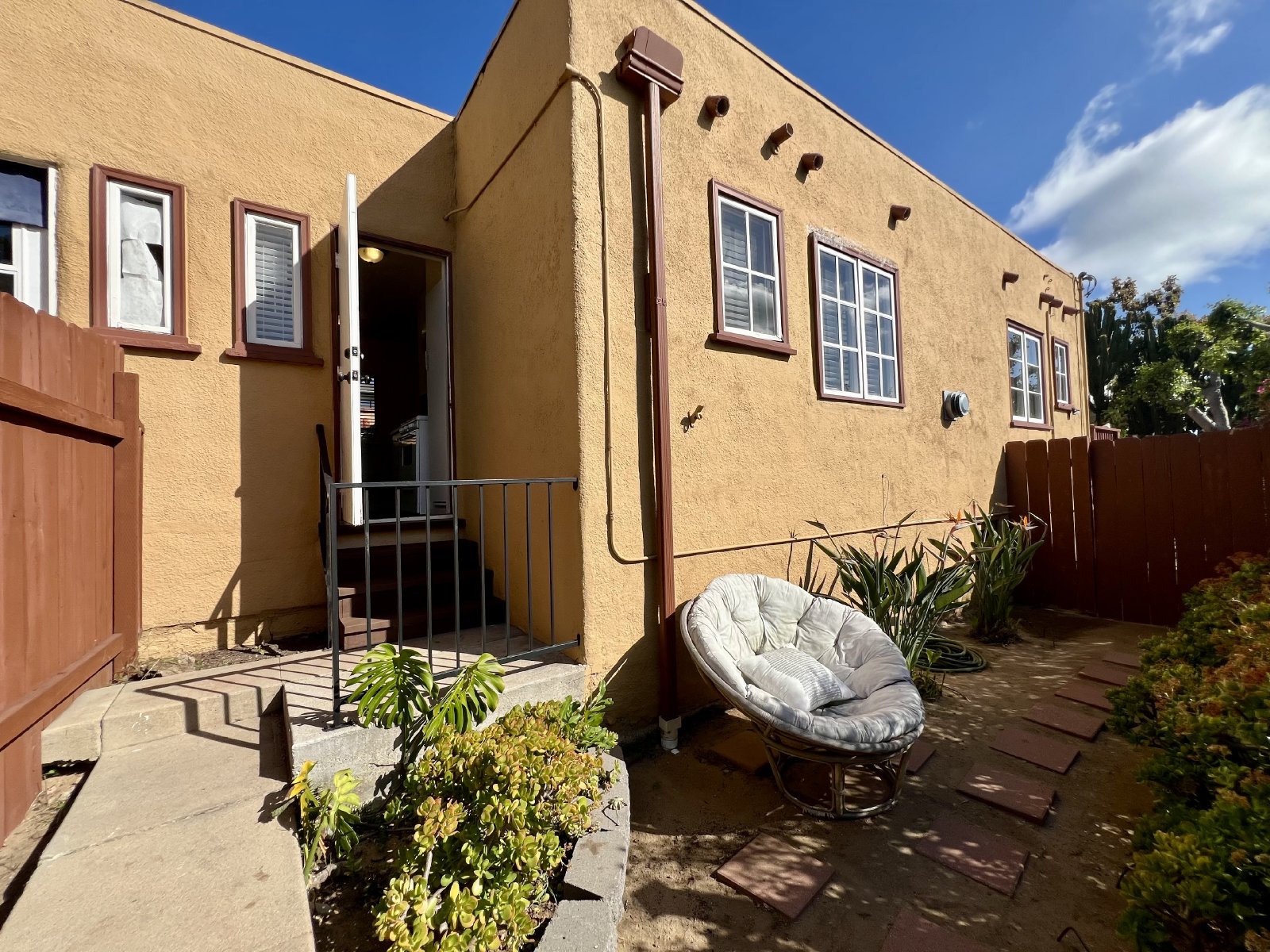 Historic 1 Bedroom/1 Bath Apartment in Sherman Heights! property image