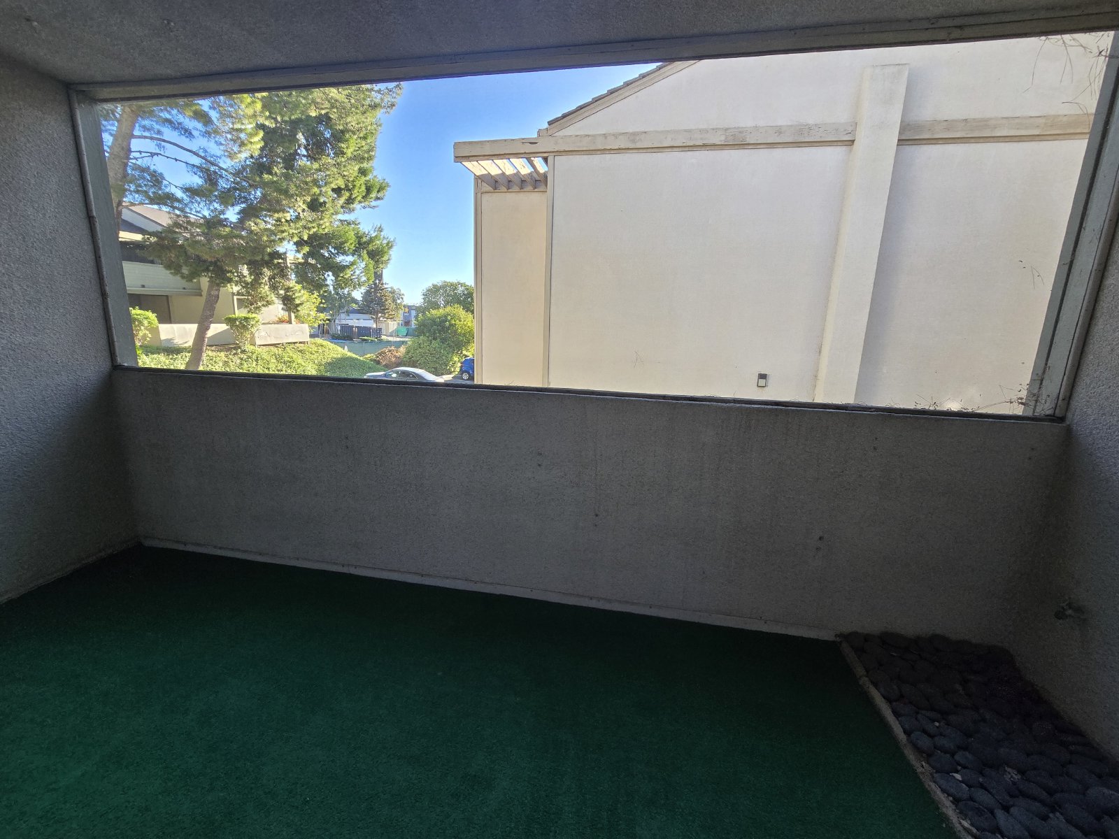 Discover this well-appointed 2-bedroom, 1.5-bath condo in San Diego property image