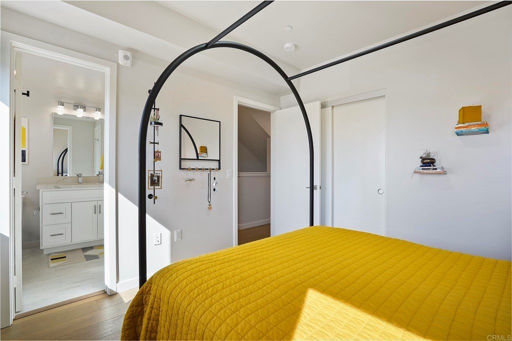 Discover this stunning 2-bedroom, 2-bath home in San Diego property image