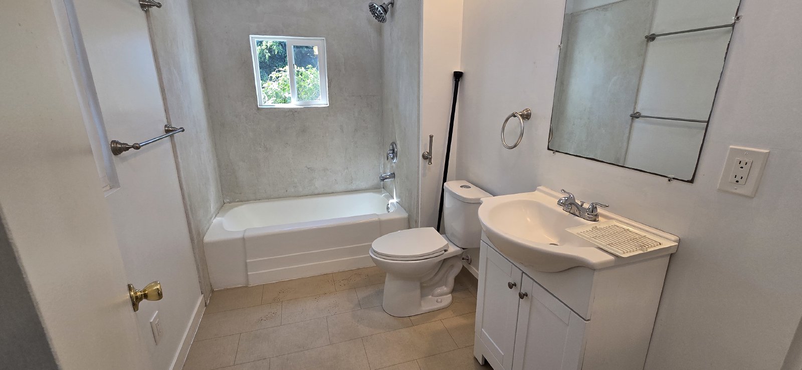 Charming City Heights Home – Private Yard, Deck & Walk to Schools property image