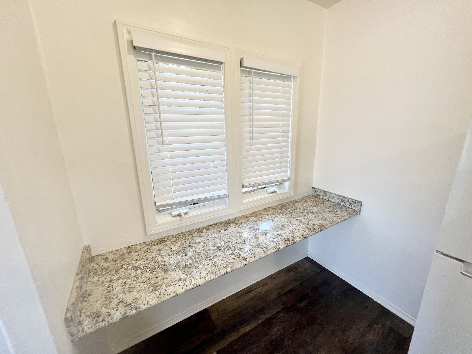 Charming and updated 1-bedroom, 1-bath apartment available now property image