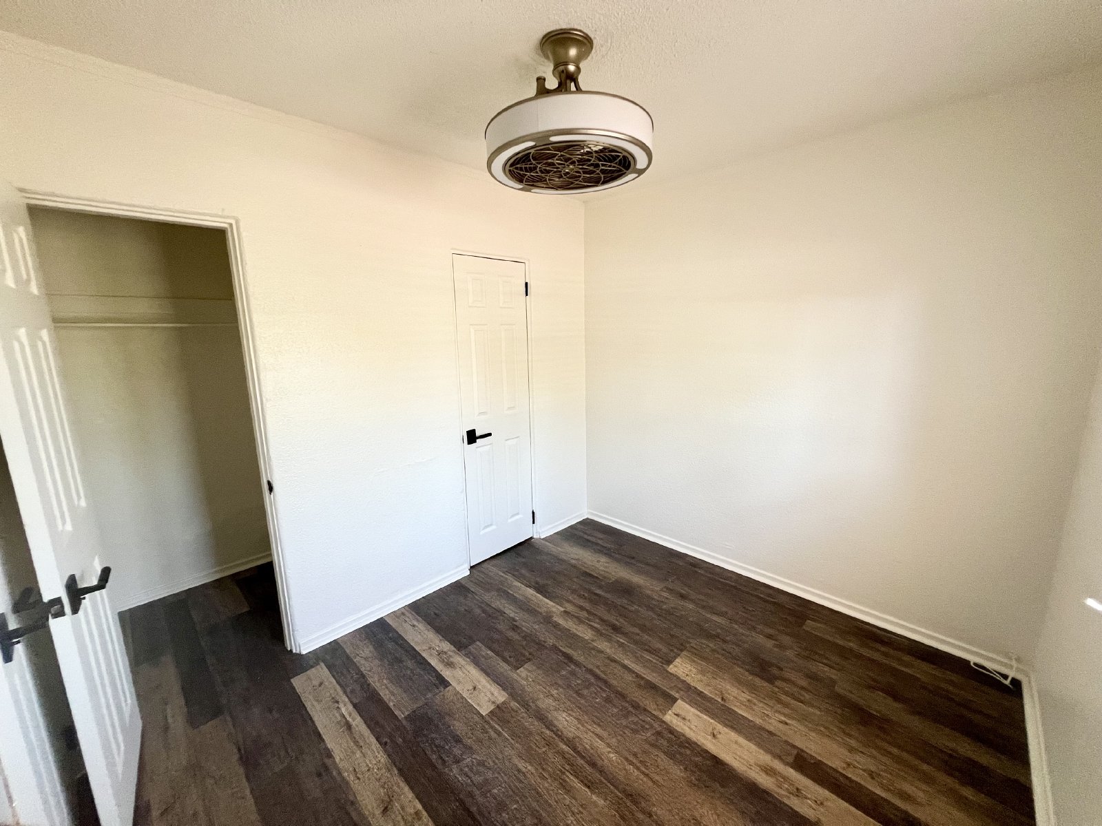 Charming and updated 1-bedroom, 1-bath apartment available now property image