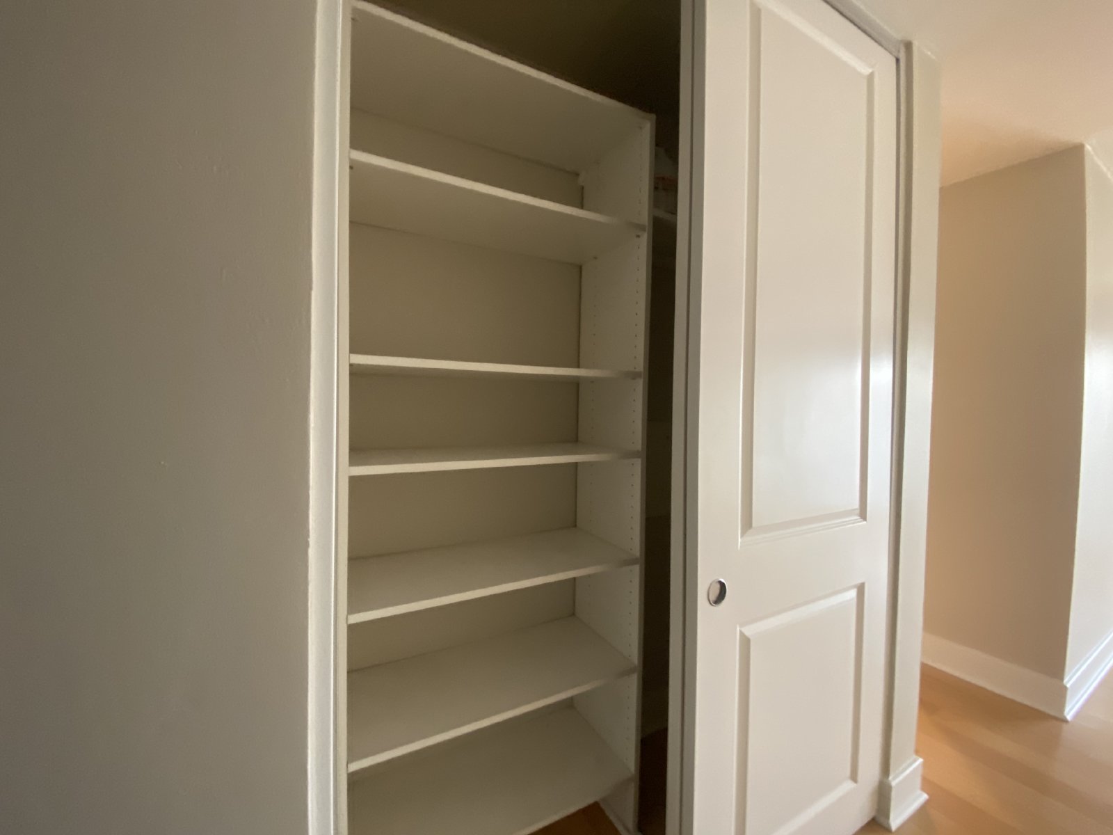 Modern 2BR/2BA Hillcrest Condo with Private Balcony & Amenities property image