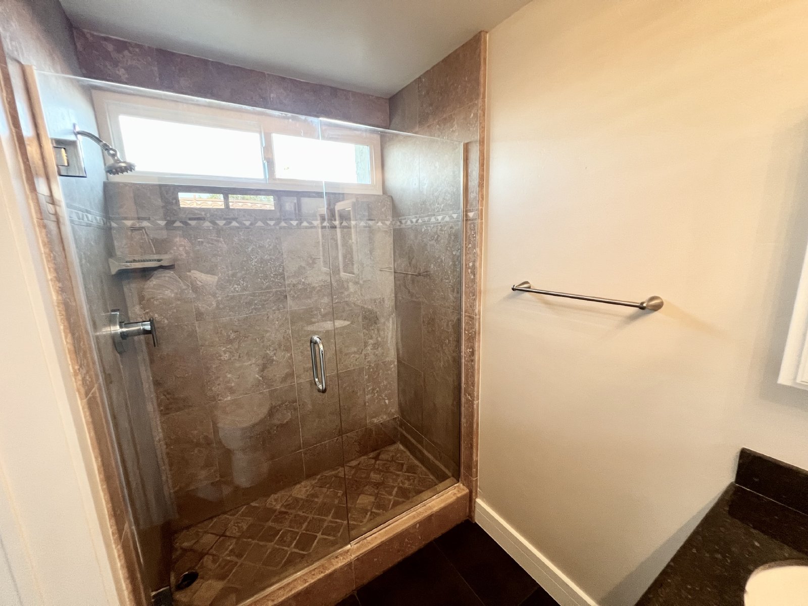 Modern 2BR/2BA Hillcrest Condo with Private Balcony & Amenities property image