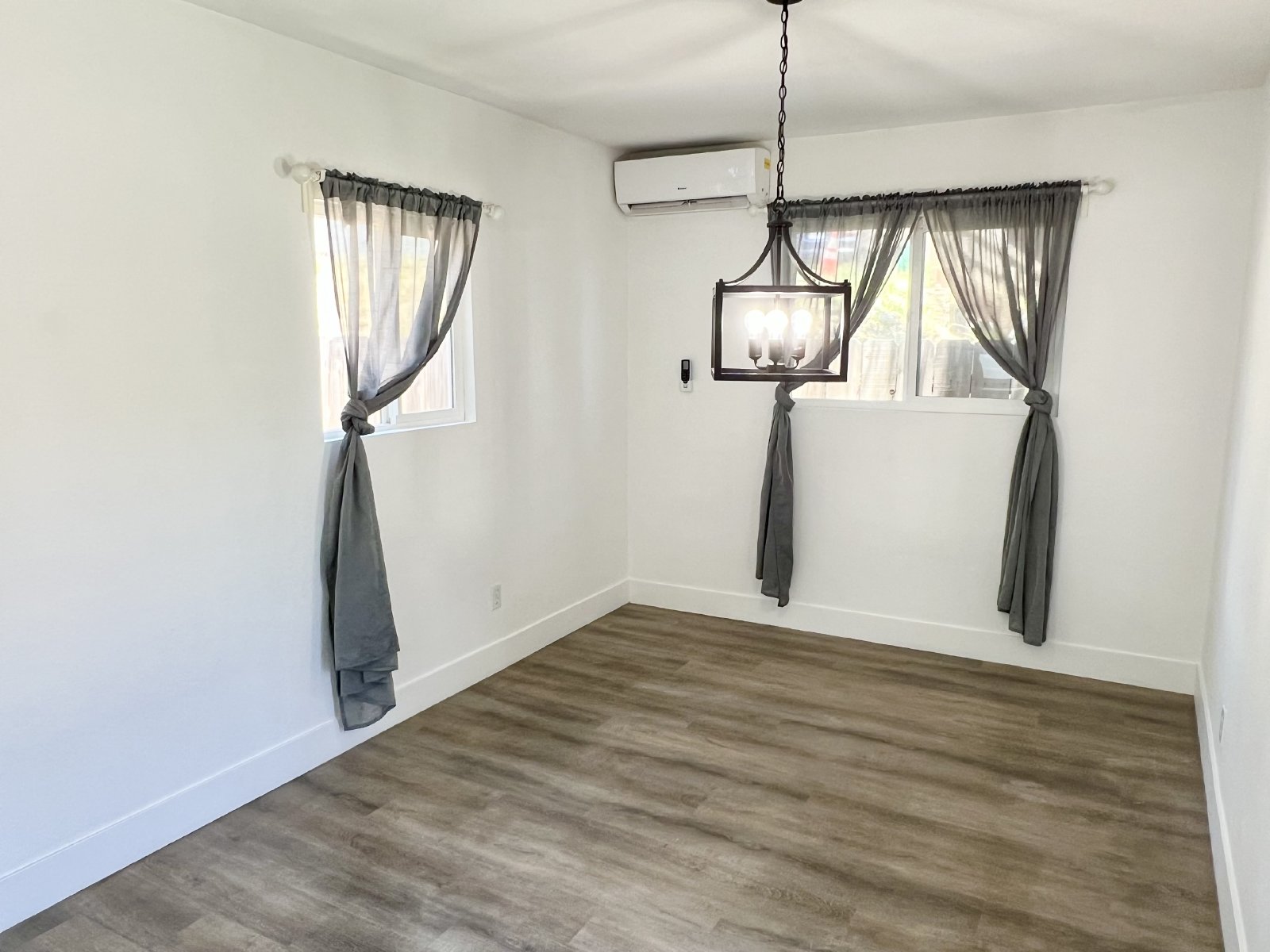 Charming 3BR Home with Private Patio & Spacious Yards in San Diego property image