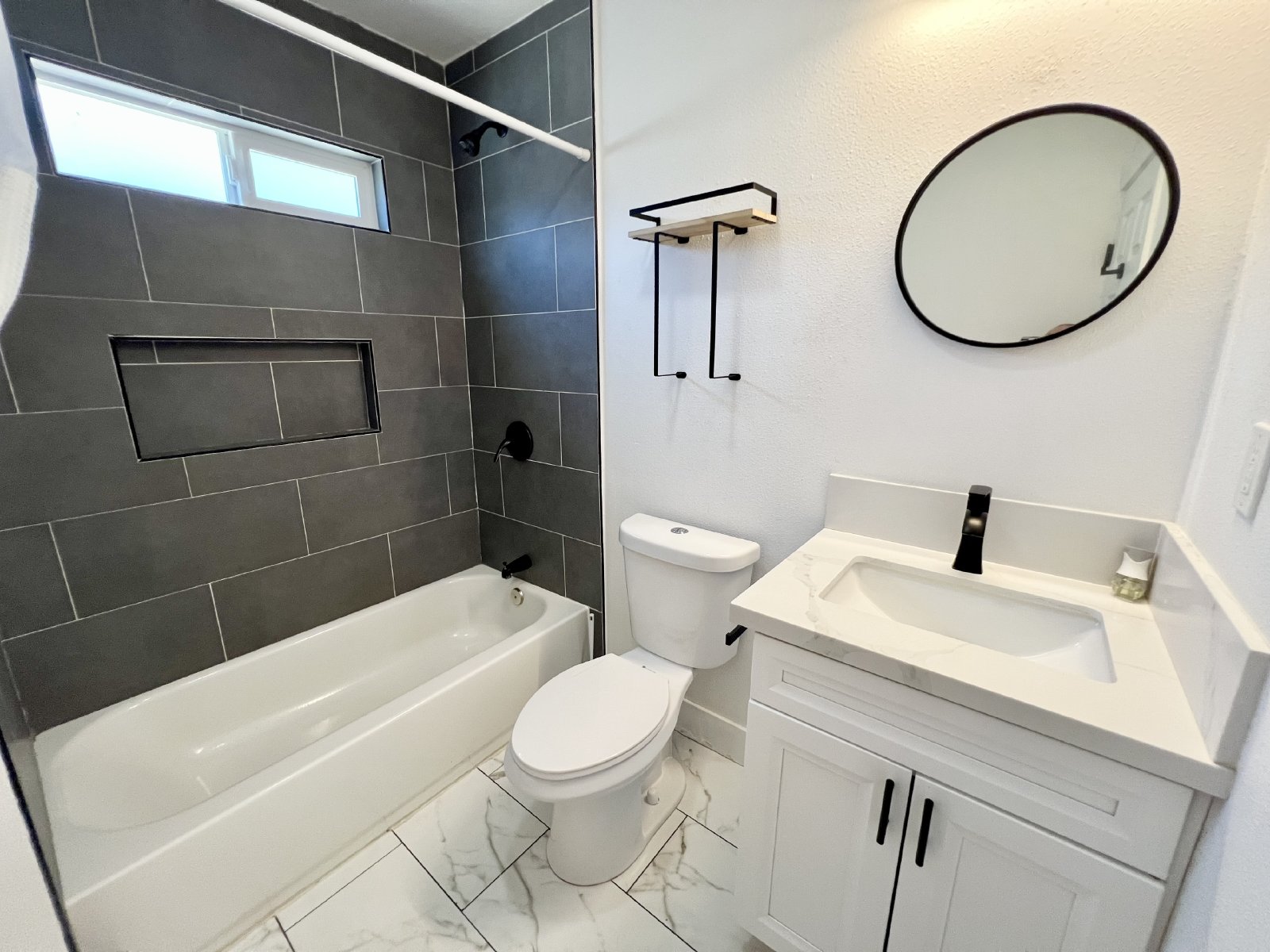 Charming 3BR Home with Private Patio & Spacious Yards in San Diego property image