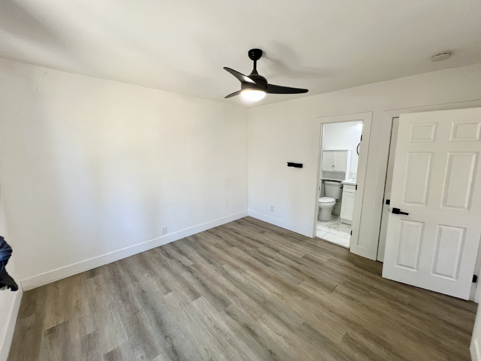 Charming 3BR Home with Private Patio & Spacious Yards in San Diego property image