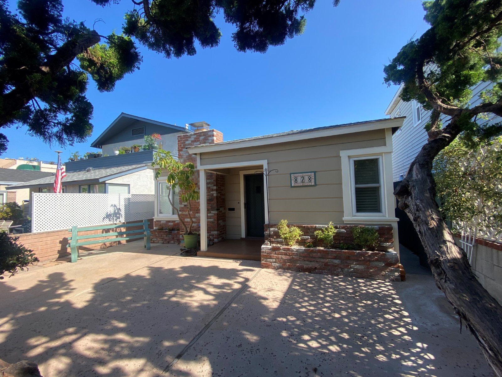 Beautiful 2BD/2BA Beach Home | Prime Mission Beach Location | Garage + 2 Parking Spaces property image
