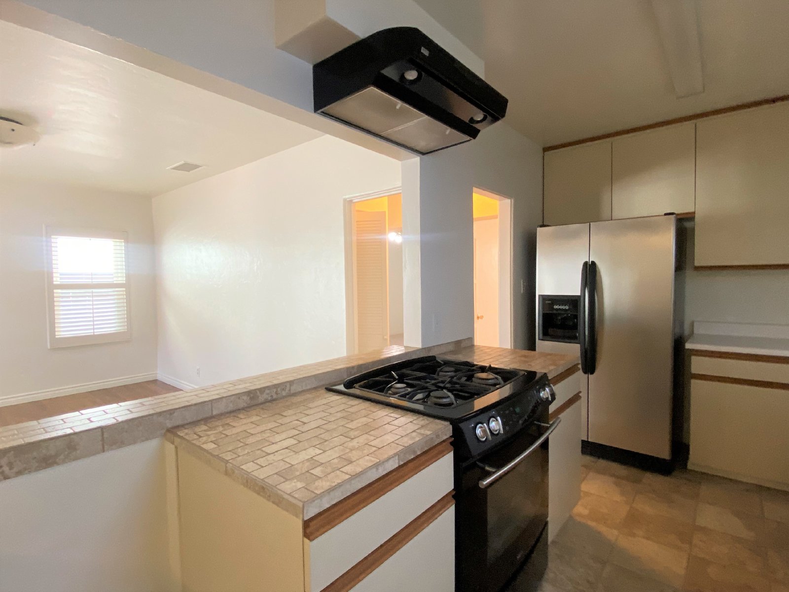 Beautiful 2BD/2BA Beach Home | Prime Mission Beach Location | Garage + 2 Parking Spaces property image