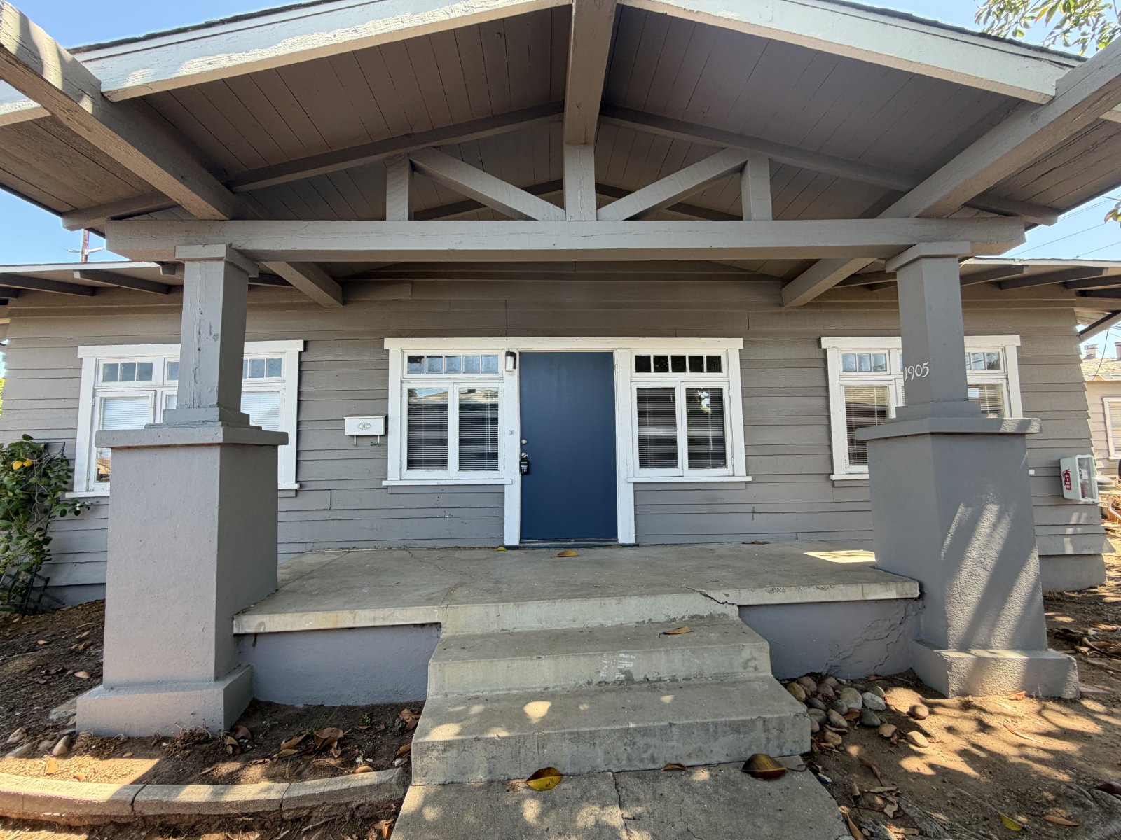 South Park Cottage Charm – 2BR/1BA with Bonus Room, Gated Yard & Garden Bed, Small Pets Welcome! property image