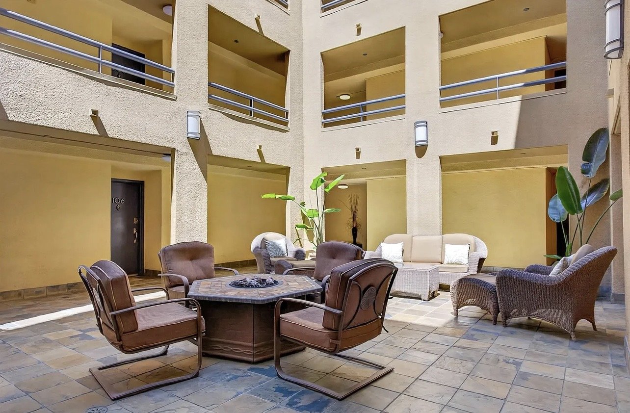 Charming 1 Bedroom Condo in Prime Hillcrest Location – Available Now! property image