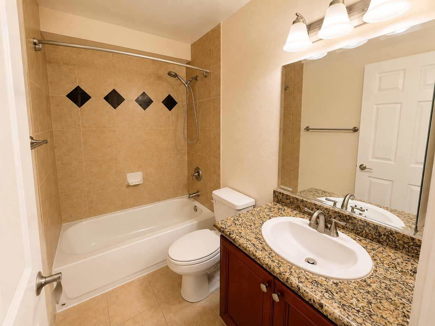 Charming 1 Bedroom Condo in Prime Hillcrest Location – Available Now! property image