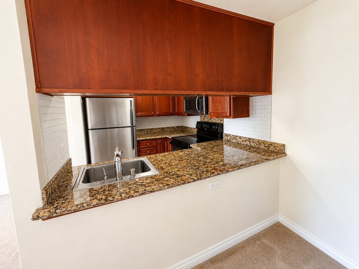 Charming 1 Bedroom Condo in Prime Hillcrest Location – Available Now! property image