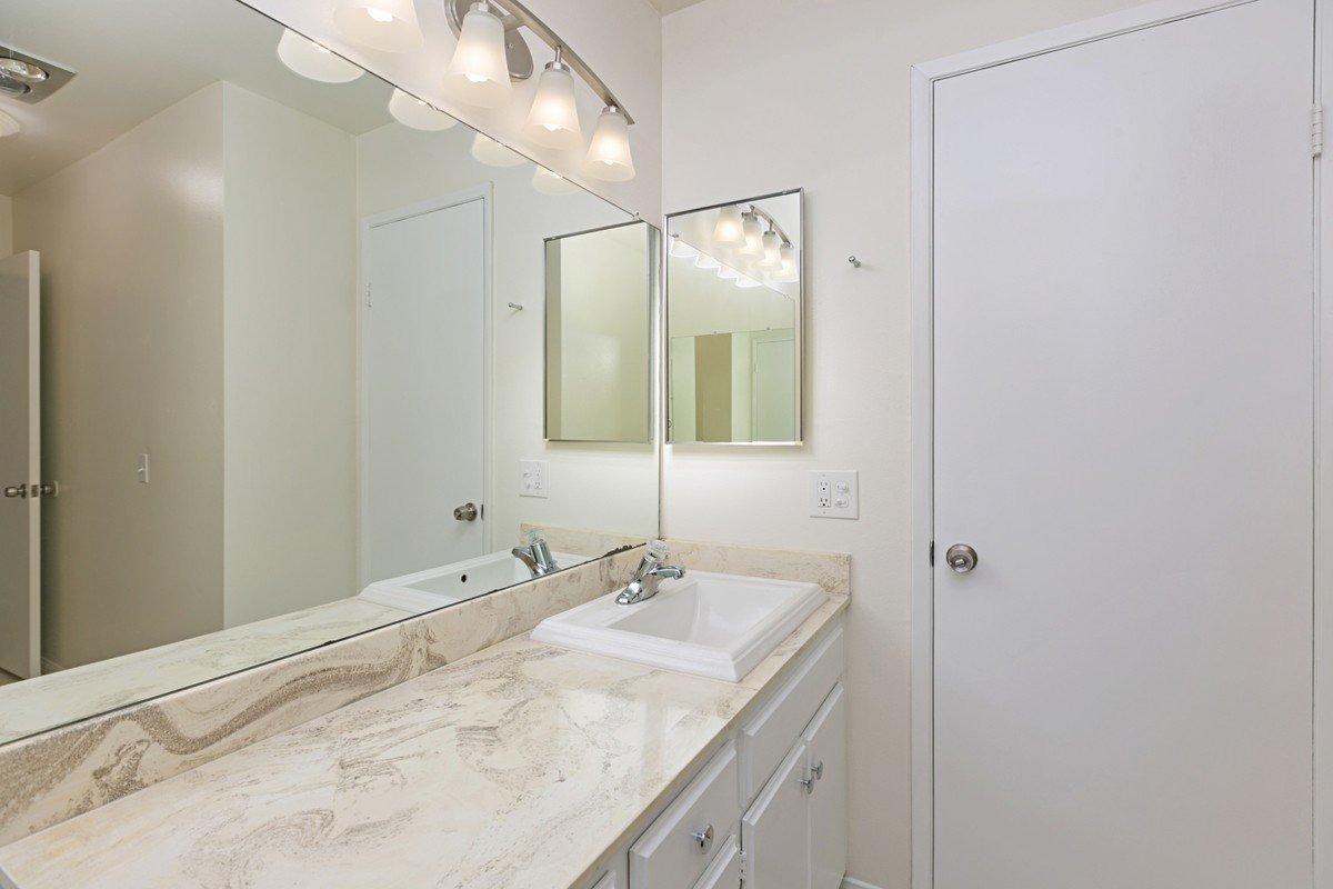 Bright & Spacious La Costa Condo with Community Amenities in Carlsbad property image
