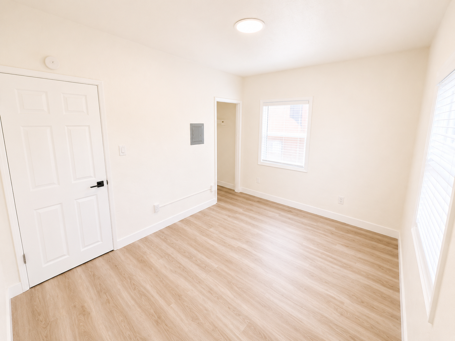 Beautifully Remodeled Spanish Cottage, A/C & In-Unit Laundry in Normal Heights! property image