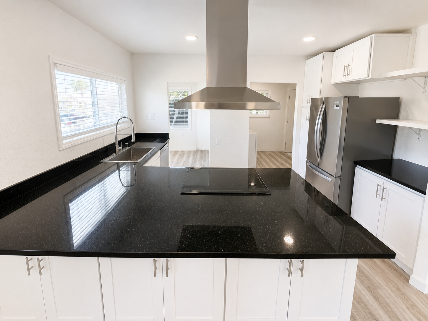 Beautifully Remodeled Spanish Cottage, A/C & In-Unit Laundry in Normal Heights! property image