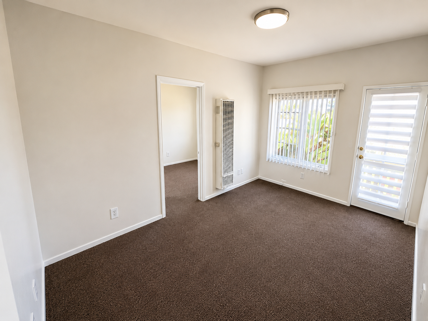 Bright Upstairs Apartment with Skyline Views in Golden Hill! property image