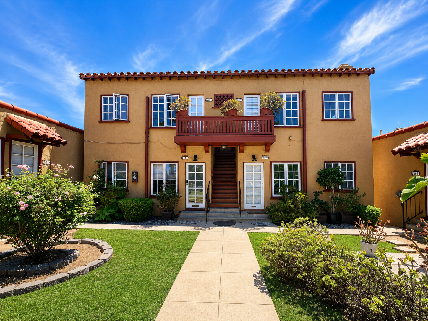 Bright Upstairs Apartment with Skyline Views in Golden Hill! property image