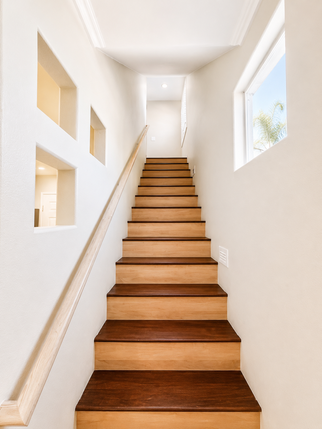 Coastal Living at It's Best! Pacific Beach Townhome with Incredible Rooftop Views! property image