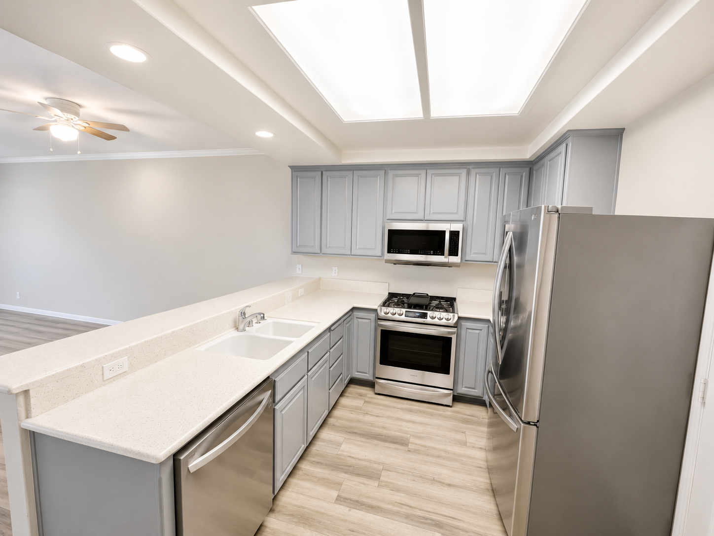 Coastal Living at It's Best! Pacific Beach Townhome with Incredible Rooftop Views! property image