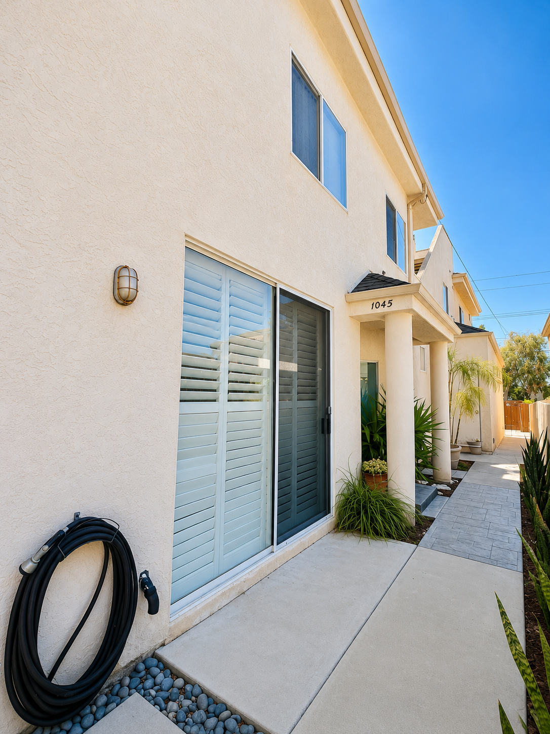 Coastal Living at It's Best! Pacific Beach Townhome with Incredible Rooftop Views! property image