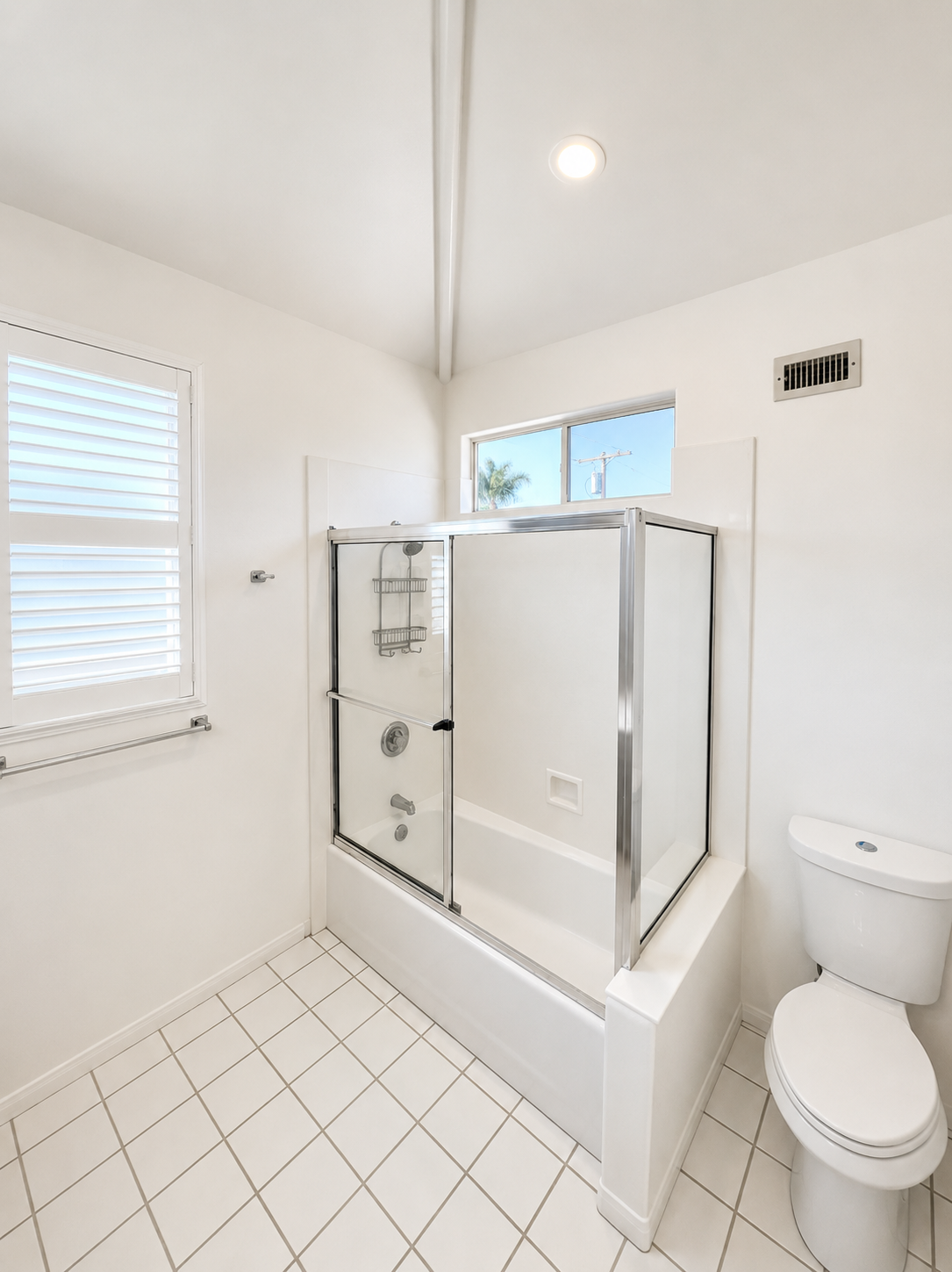 Coastal Living at It's Best! Pacific Beach Townhome with Incredible Rooftop Views! property image