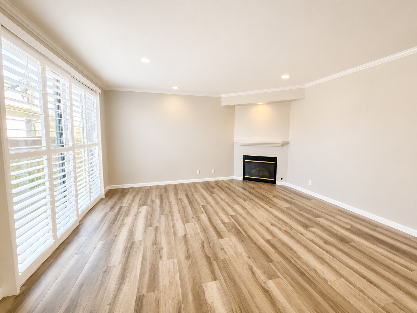 Coastal Living at It's Best! Pacific Beach Townhome with Incredible Rooftop Views! property image