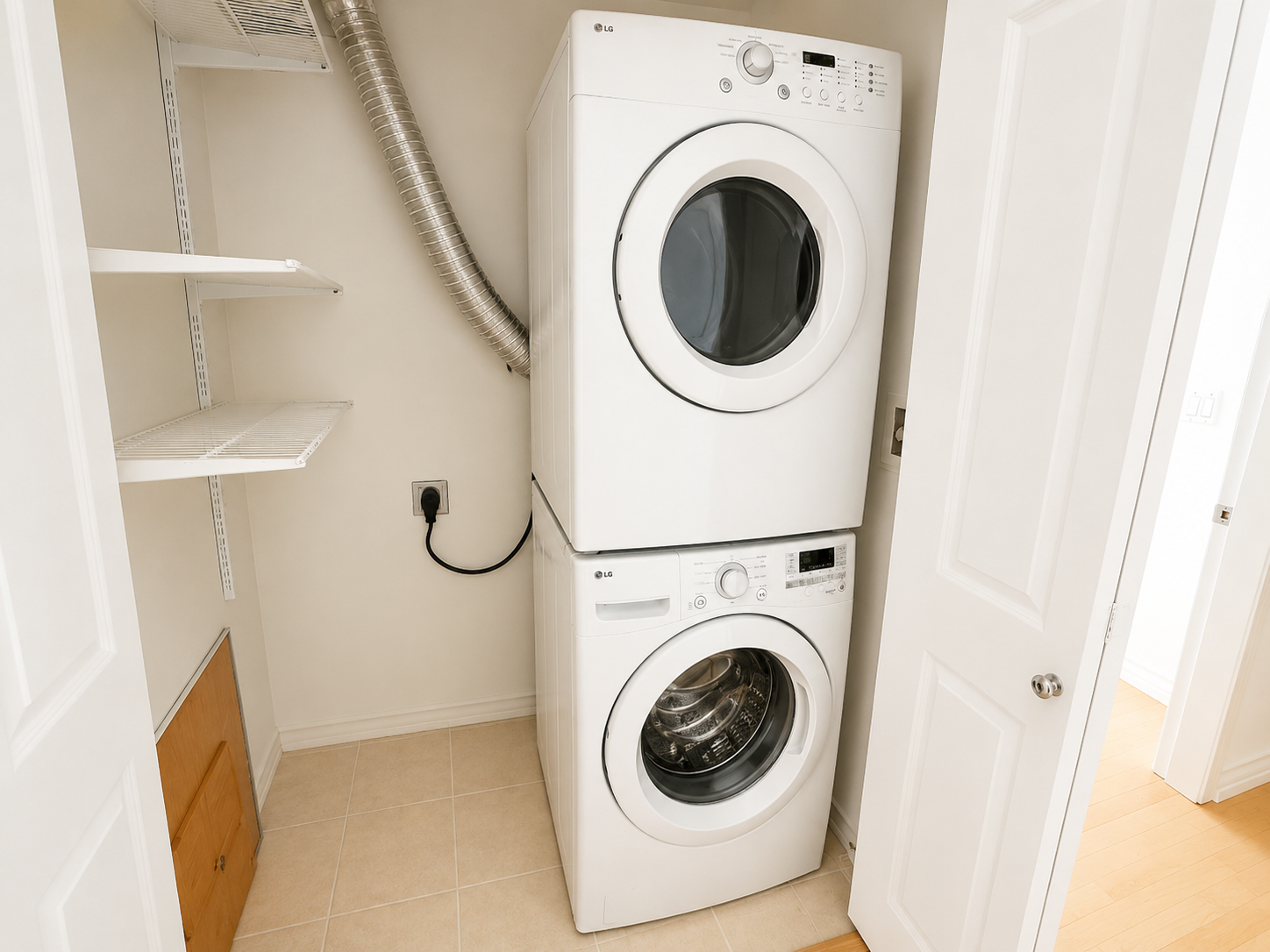 Sunny 2BR/2BA Condo with  1 Parking Space in Discovery at Cortez Hill property image