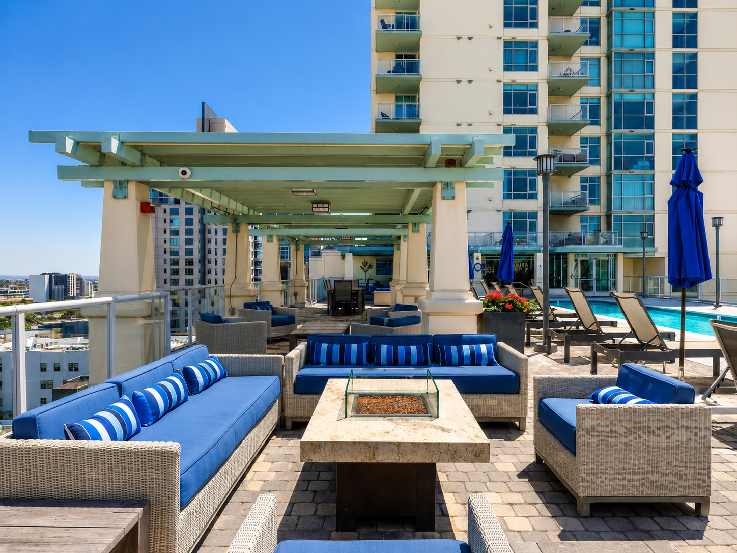 Sunny 2BR/2BA Condo with  1 Parking Space in Discovery at Cortez Hill property image
