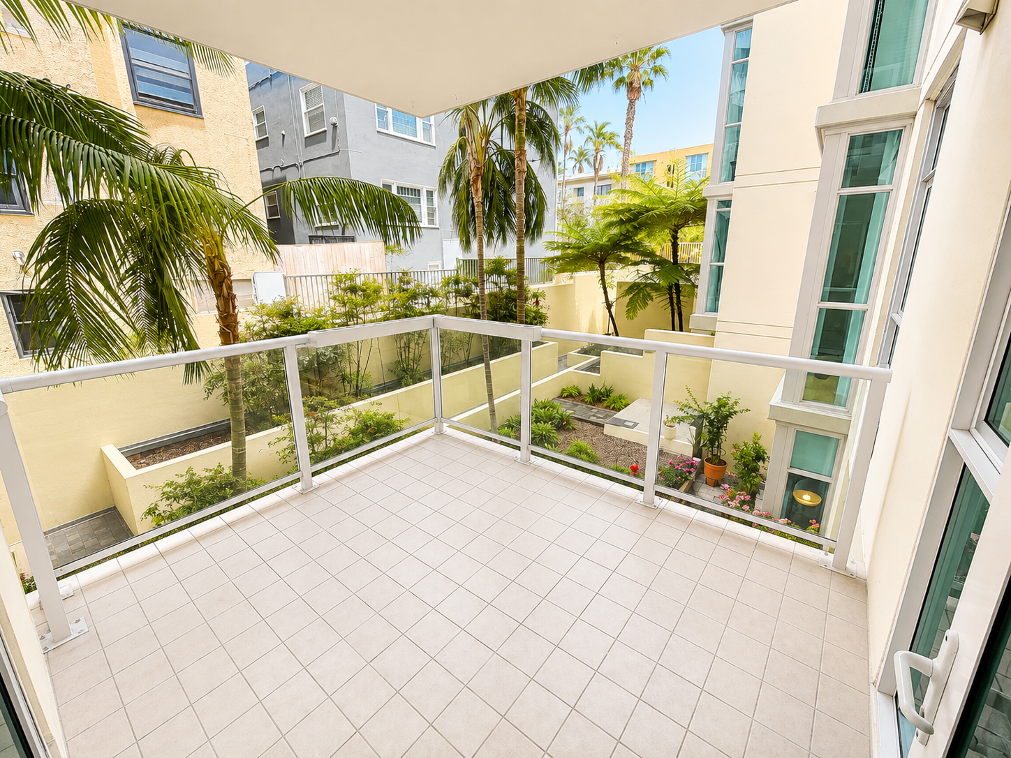 Sunny 2BR/2BA Condo with  1 Parking Space in Discovery at Cortez Hill property image