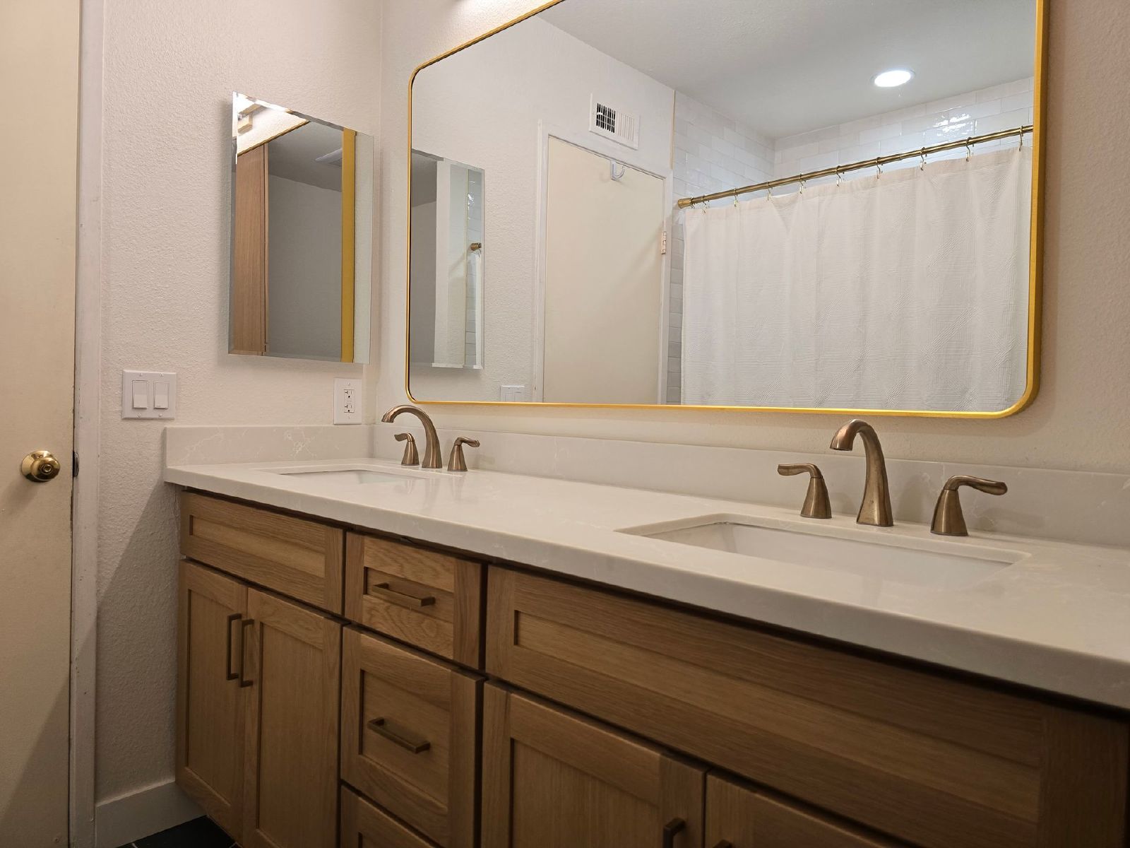 Spectacular, spacious 4-Bedroom Home in Desirable Fletcher Hills property image