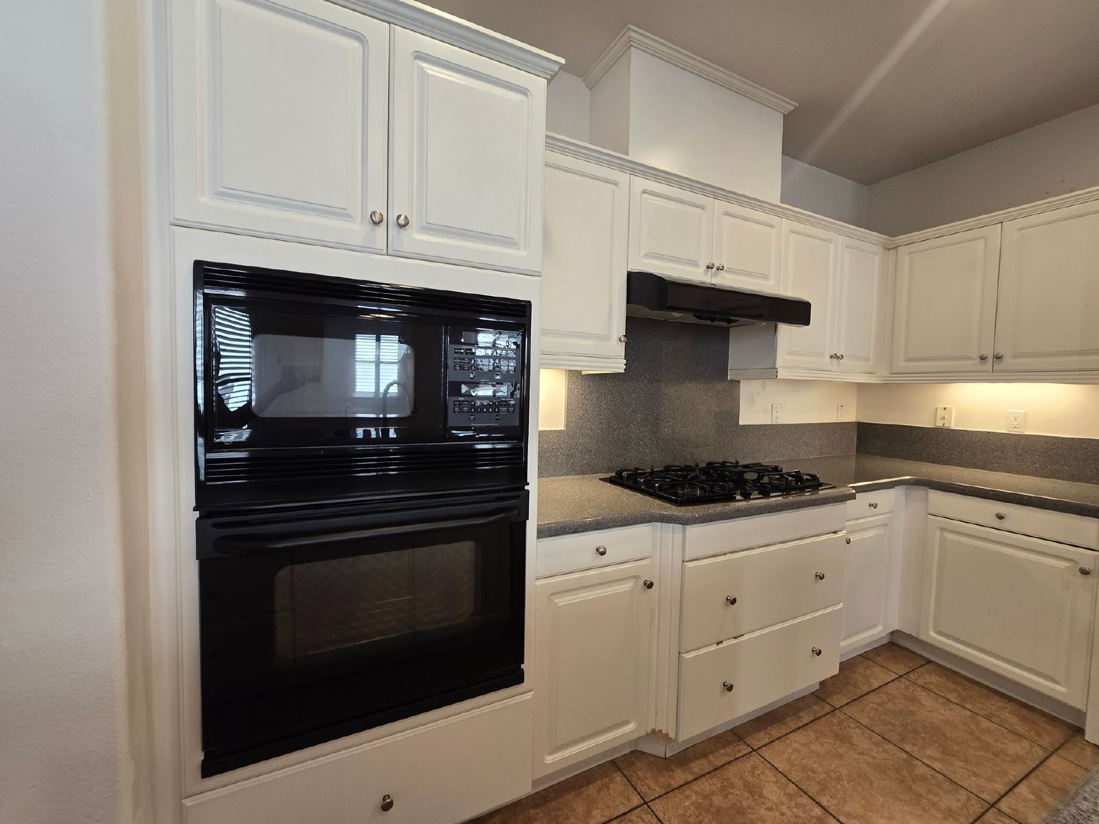 Beautiful 4-Bedroom Home in Desirable Pacific Highlands Ranch  **$1000 OFF MOVE IN COST** property image