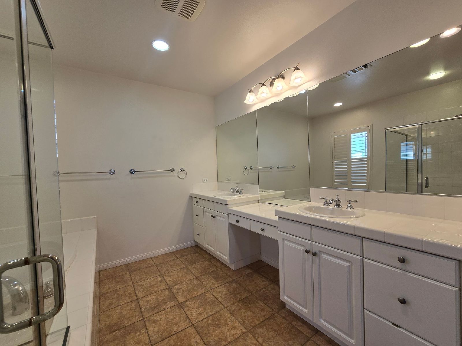 Beautiful 4-Bedroom Home in Desirable Pacific Highlands Ranch  **$1000 OFF MOVE IN COST** property image