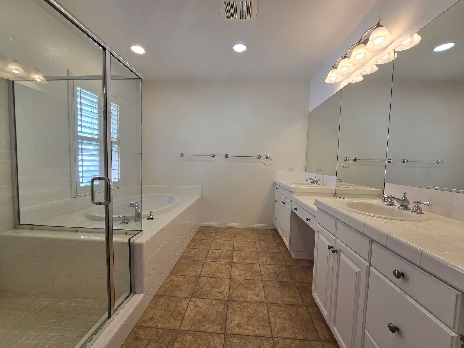 Beautiful 4-Bedroom Home in Desirable Pacific Highlands Ranch  **$1000 OFF MOVE IN COST** property image